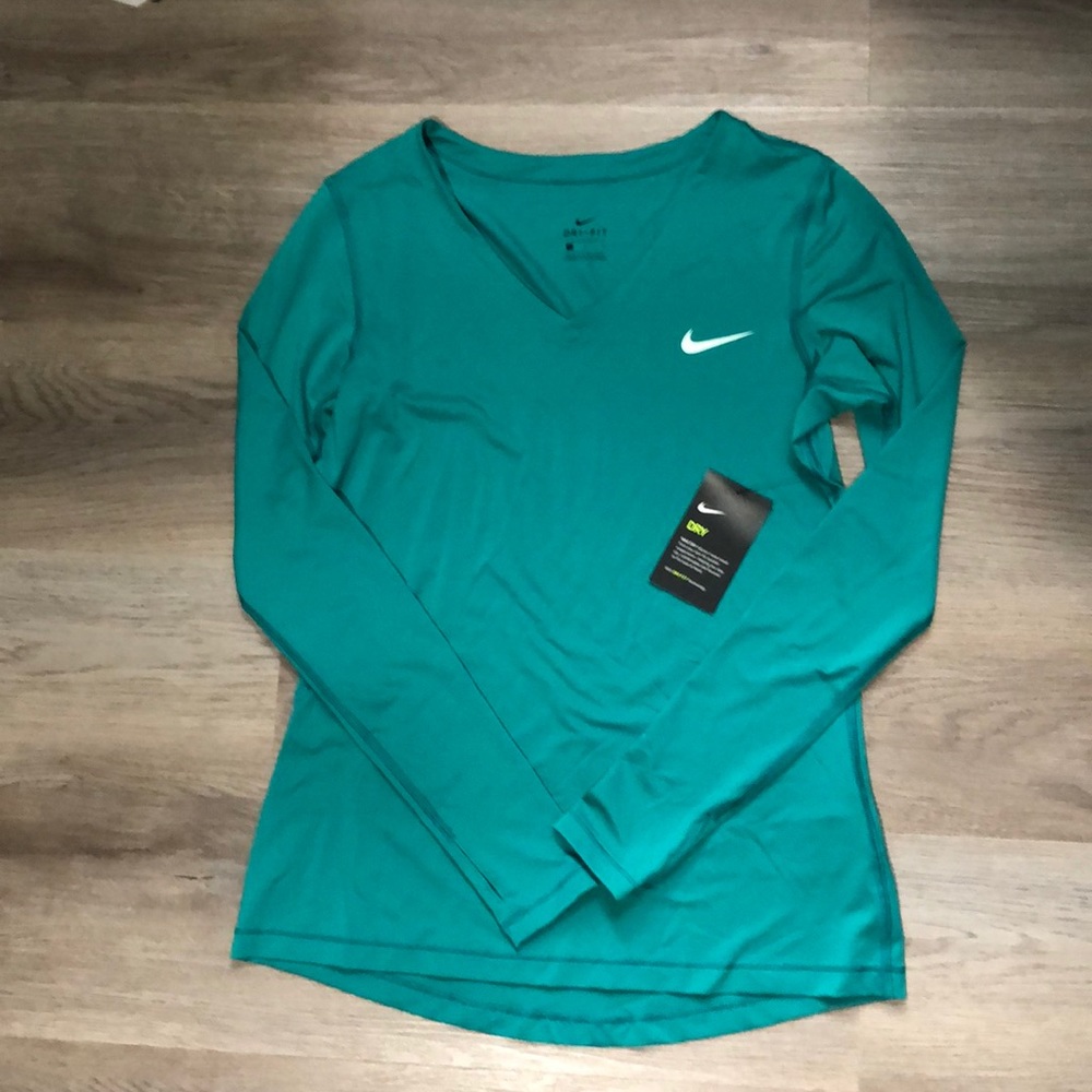 Nike Dri-fit long sleeve shirt